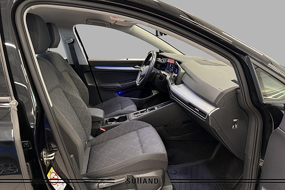 Volkswagen Golf VIII 15 of 30