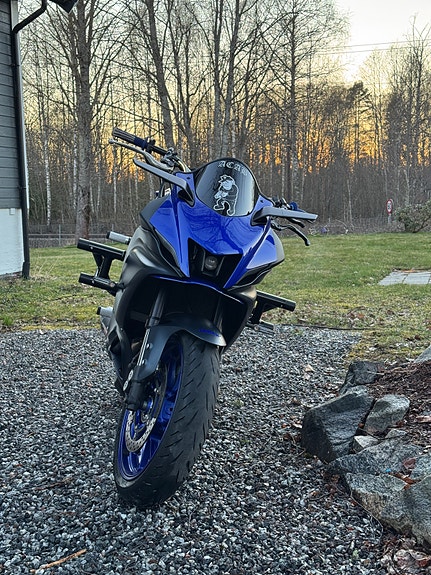 Yamaha R7 3 of 9
