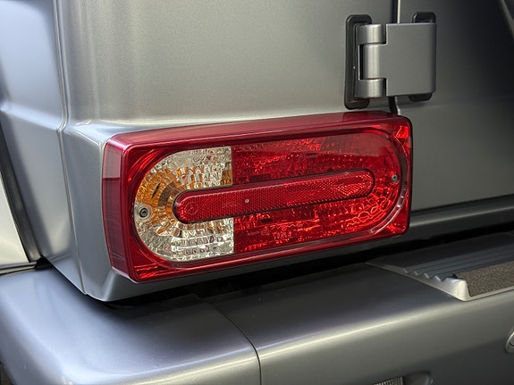 Mercedes-Benz G63 7 of 30