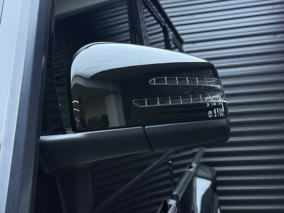 Mercedes-Benz G63 7 of 30
