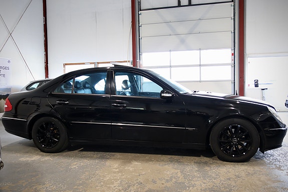 Mercedes-Benz E220 d 11 of 30