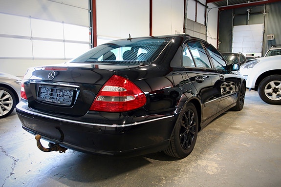 Mercedes-Benz E220 d 10 of 30