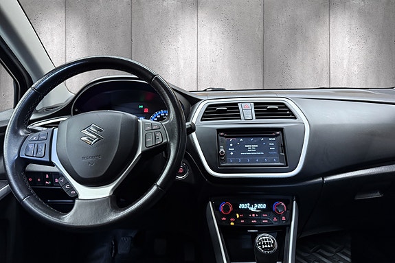 Suzuki SX4 S-Cross 10 of 30
