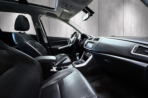 Suzuki SX4 S-Cross 13 of 30