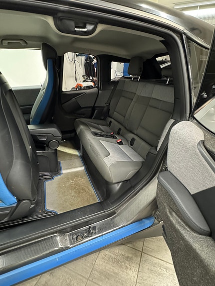 BMW i3 8 of 17