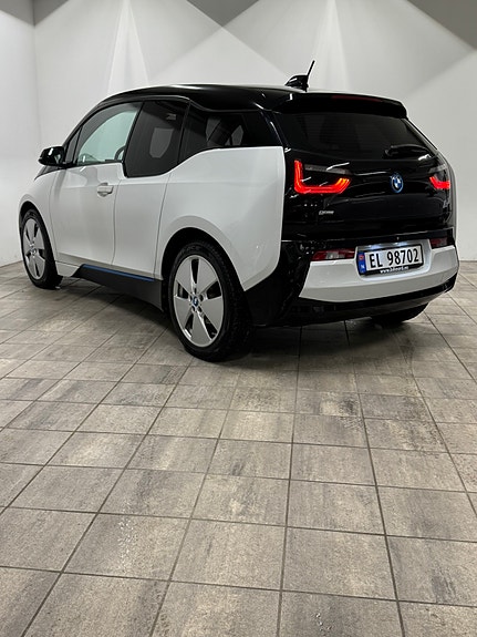 BMW i3 3 of 17