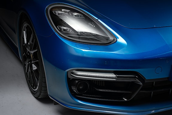 Porsche Panamera 8 of 30