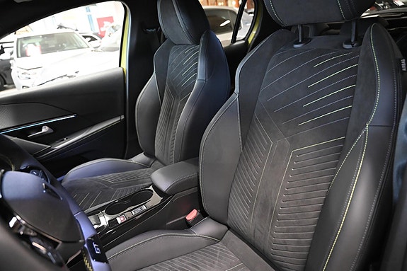 Peugeot e-208 18 of 30