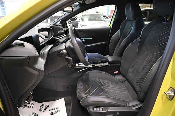Peugeot e-208 17 of 30