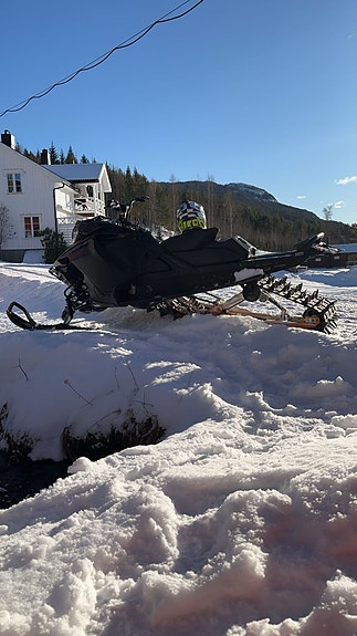 Ski-doo Summit SP 600R E-TEC 146’’ 5 of 6