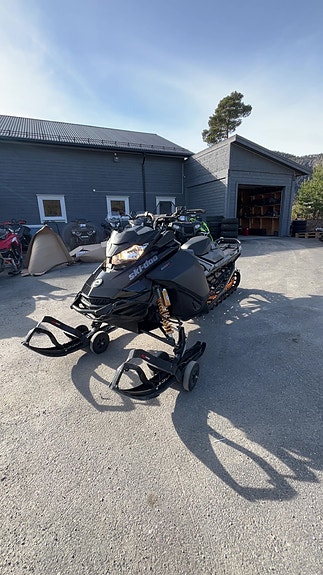 Ski-doo Summit SP 600R E-TEC 146’’ 6 of 6