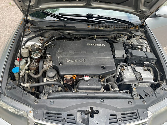 Honda Accord 9 of 17