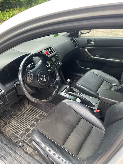 Honda Accord 10 of 17