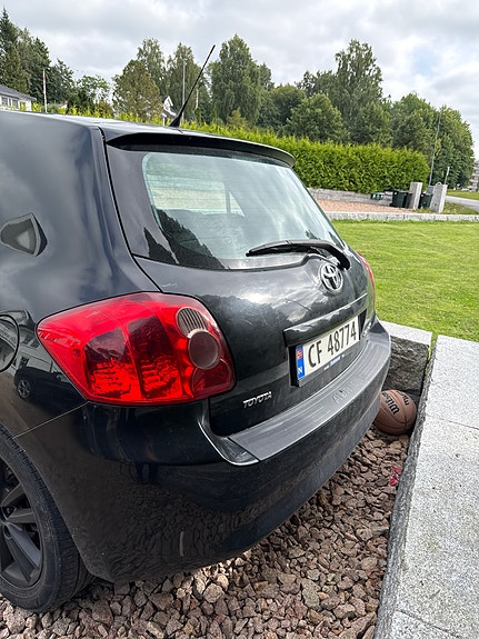 Toyota Auris 3 of 9