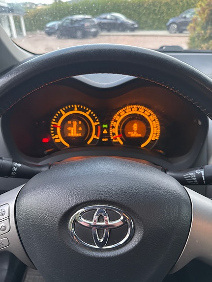 Toyota Auris 9 of 9