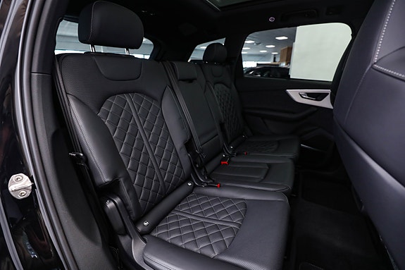 Audi Q7 18 of 30