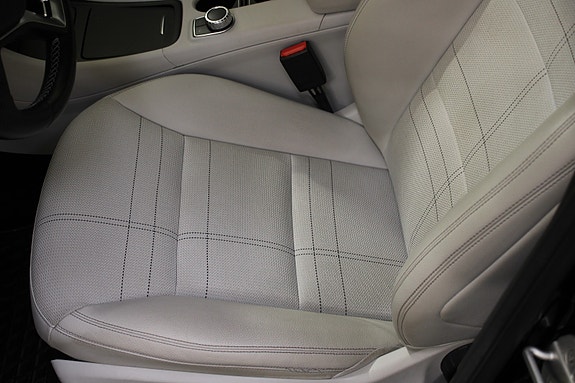 Mercedes-Benz A200 25 of 30