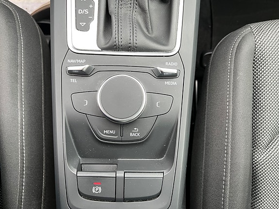 Audi Q2 25 of 29
