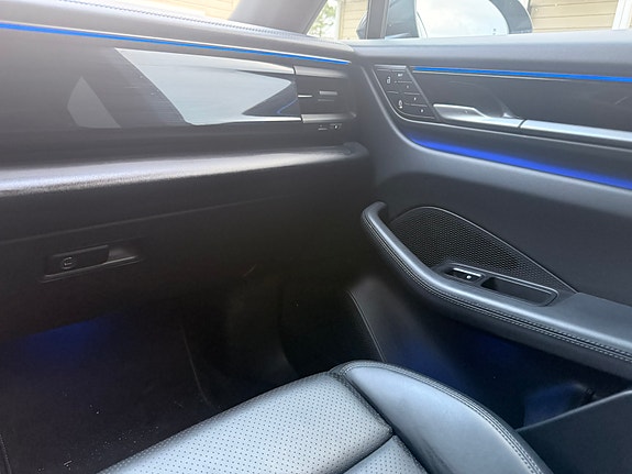 Porsche Macan 4 29 of 30