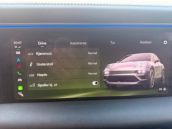 Porsche Macan 4 18 of 30