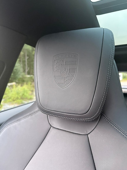 Porsche Macan 4 24 of 30