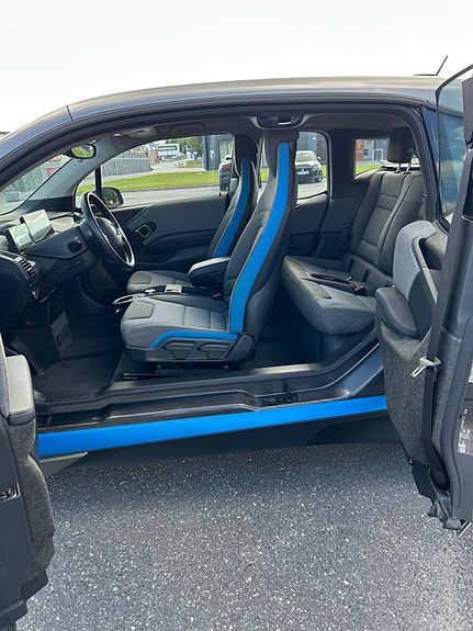 BMW i3 6 of 24