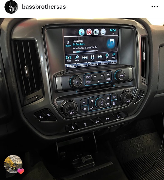 Chevrolet Silverado 1500 4 of 30