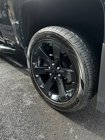 Chevrolet Silverado 1500 26 of 30