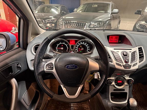Ford Fiesta 29 of 30