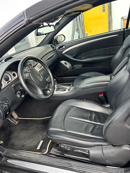 Mercedes-Benz CLK200 7 of 15