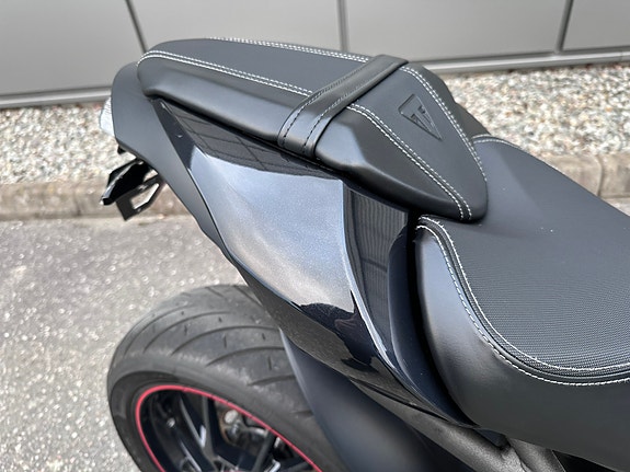Triumph Speed Triple S + PEN + REMUS ++ 12 of 30