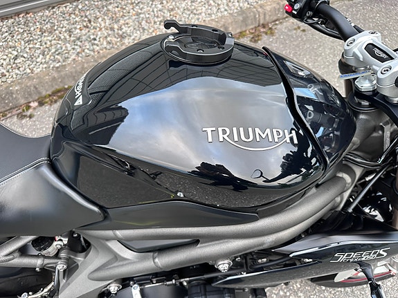 Triumph Speed Triple S + PEN + REMUS ++ 24 of 30