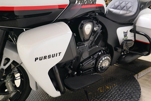 INDIAN Pursuit Dark Horse 23 of 25
