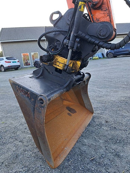 Hitachi ZX145WT-6 11 of 13