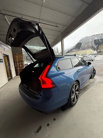 Volvo V90 28 of 30