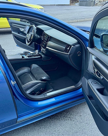Volvo V90 10 of 30