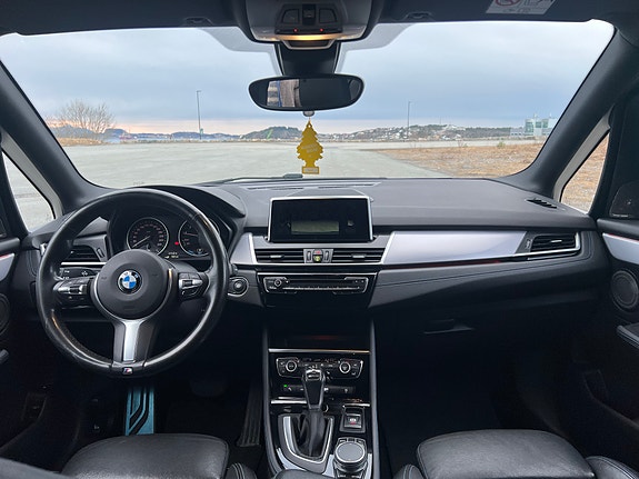 BMW 225xe 9 of 29