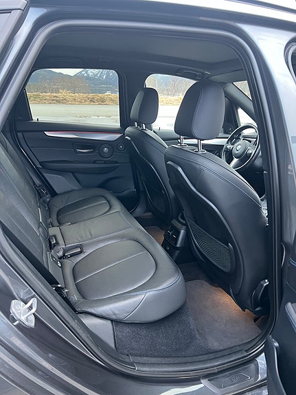 BMW 225xe 14 of 29