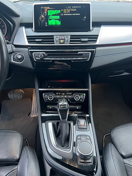 BMW 225xe 10 of 29