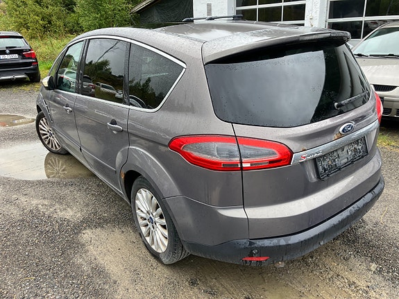 Ford S-MAX 3 of 13