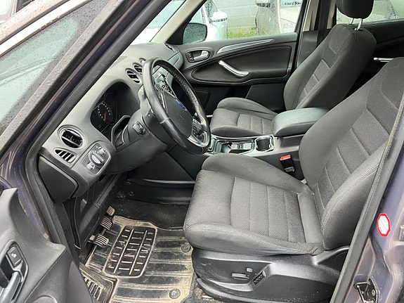 Ford S-MAX 5 of 13