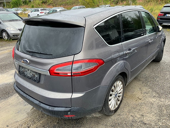 Ford S-MAX 4 of 13