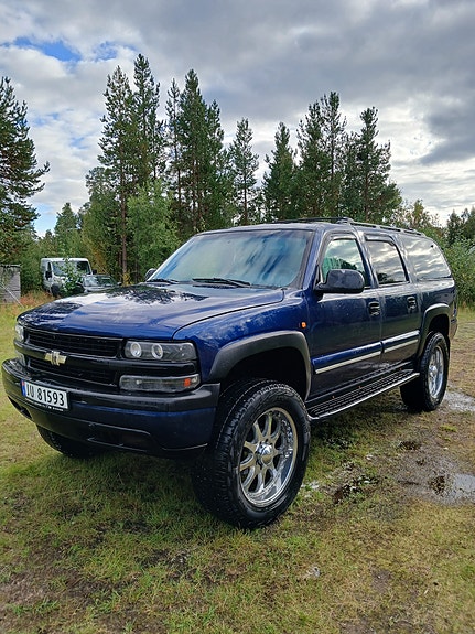 Chevrolet Suburban 9 of 9