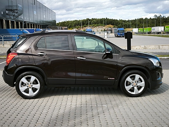 Chevrolet Trax 2 of 15
