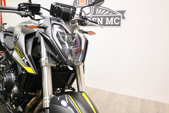 VOGE R525 6 of 16