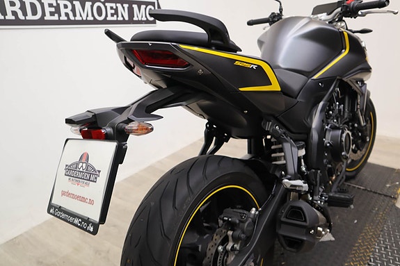VOGE R525 13 of 16