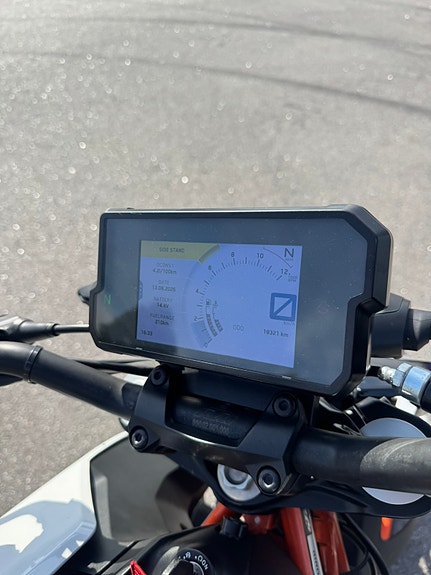 KTM 390 Duke 8 of 8