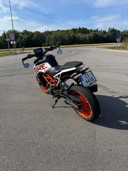 KTM 390 Duke 5 of 8
