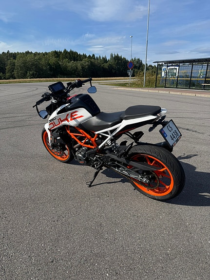 KTM 390 Duke 6 of 8