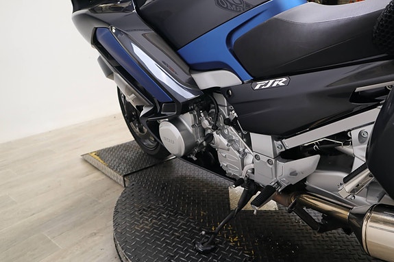 Yamaha FJR 1300 ABS 8 of 16